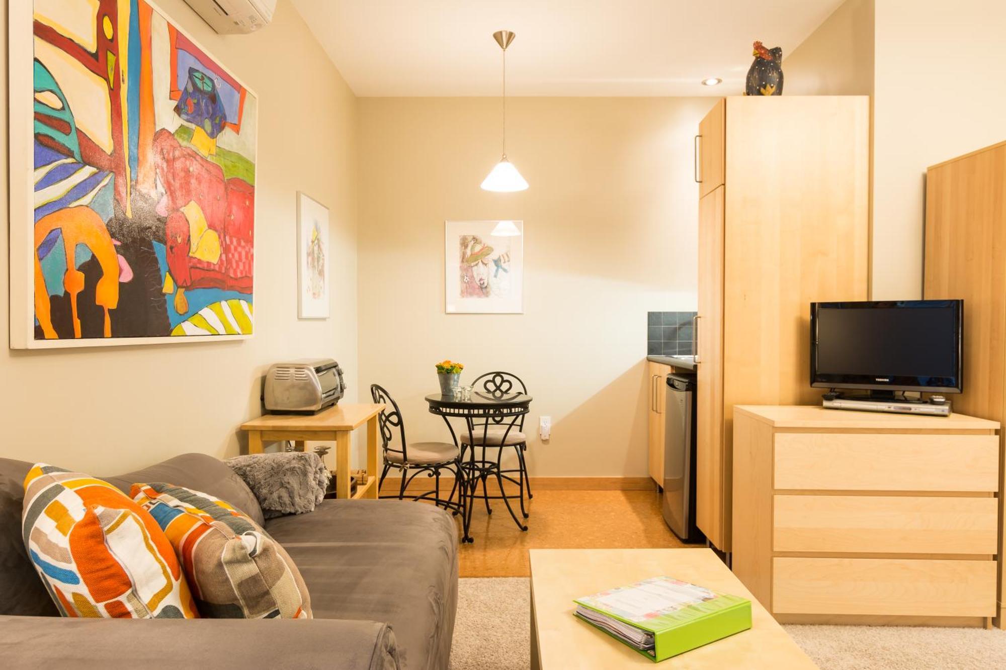 Cormier'S Studio Guest Suites Penticton Kültér fotó