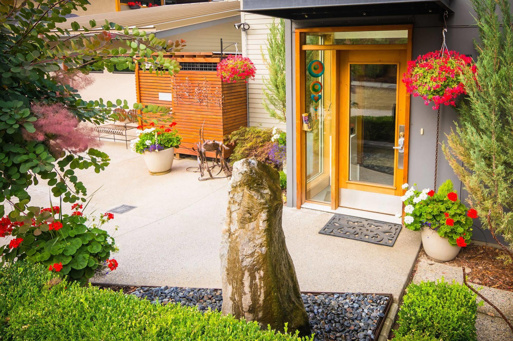 Cormier'S Studio Guest Suites Penticton Kültér fotó